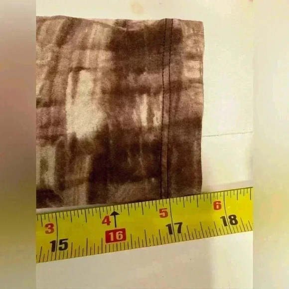 SimplyVera Vera Wang women’s long sleeve top abstract print brown size petite S - Picture 8 of 9